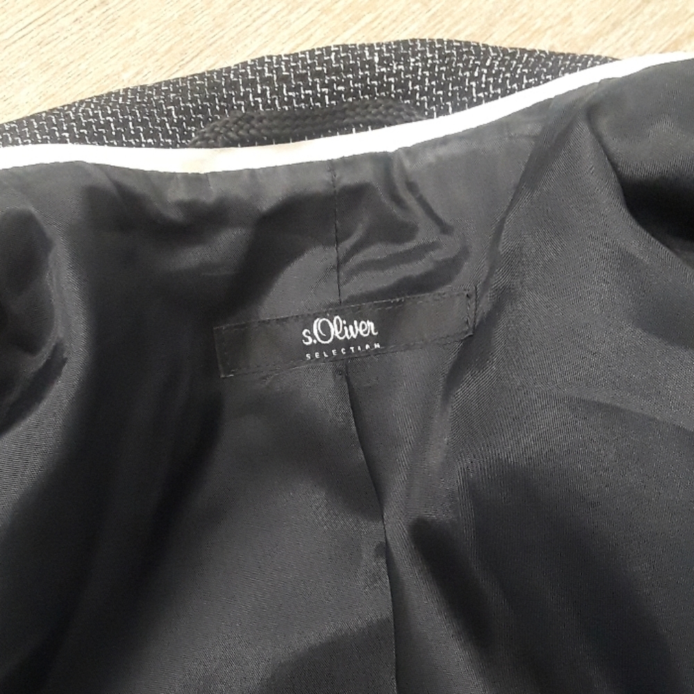 S. Oliver Black/White Skirt Suit - Medium(Size 38) - Picture 5 of 5